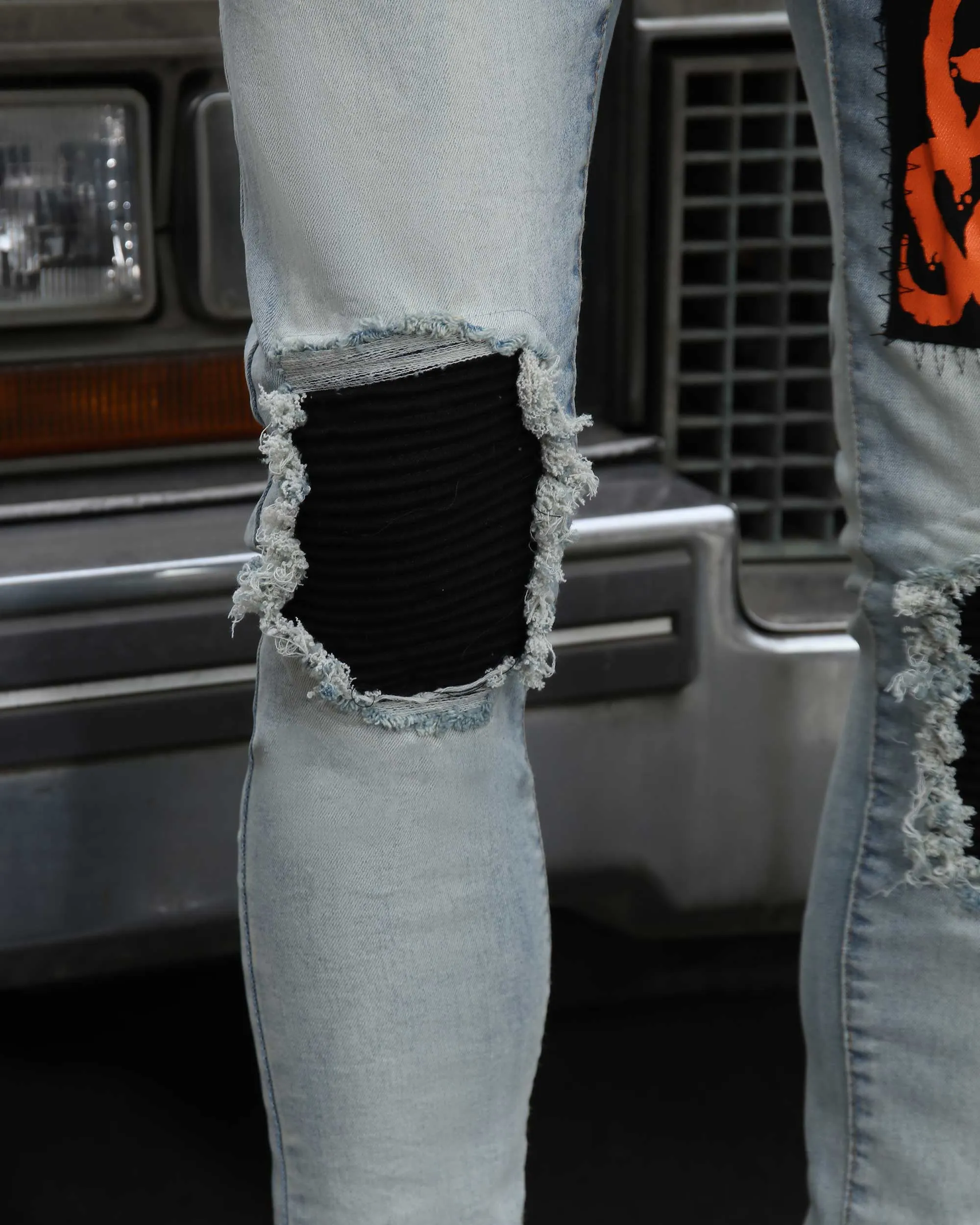 Light Wash Slim Fit Blue Jeans with Graffiti Patch-Mexico Local Delivery